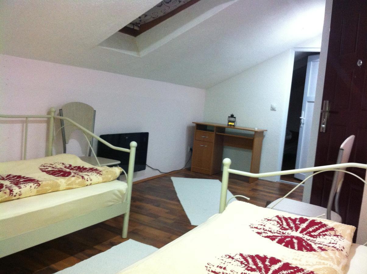 Pansion Zeyno Hotel Sarajevo Ruang foto